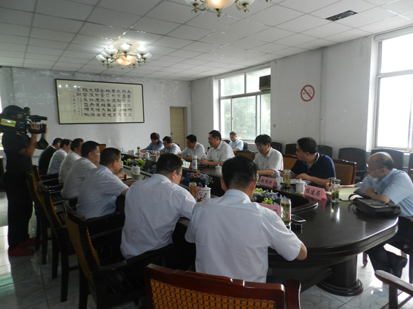 肥城市委副書記、市長(zhǎng)殷錫瑞來(lái)我公司調(diào)研